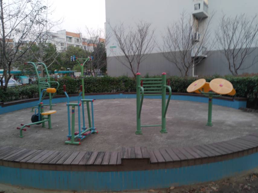 丽泽居委健身点（兰馨苑南健身点）