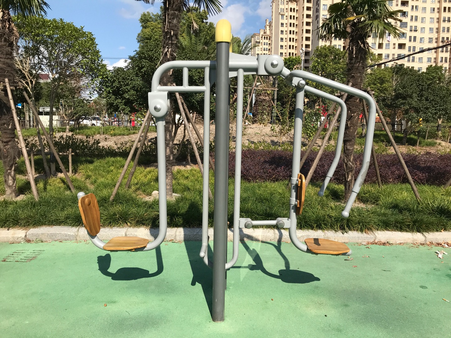 上下肢训练器