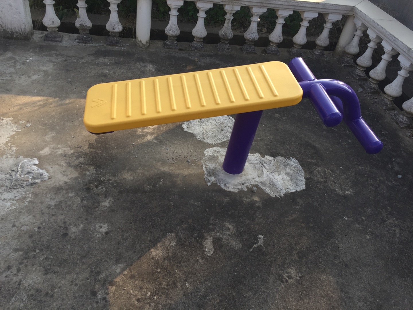 单人腹肌架