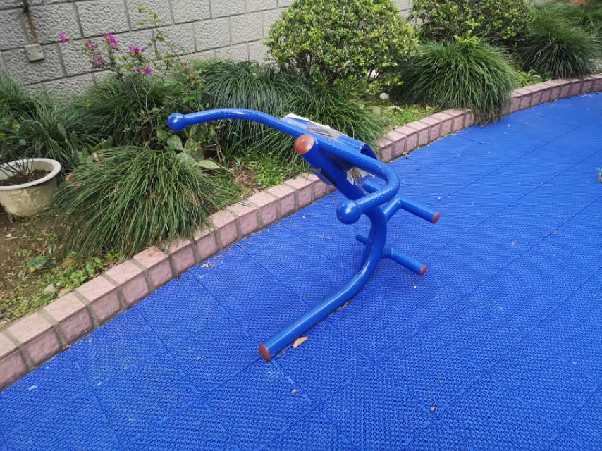 背肌训练器