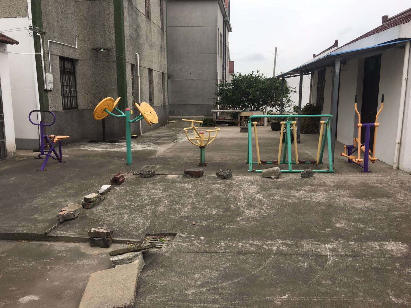 老港镇建港村民委员会14组健身苑点
