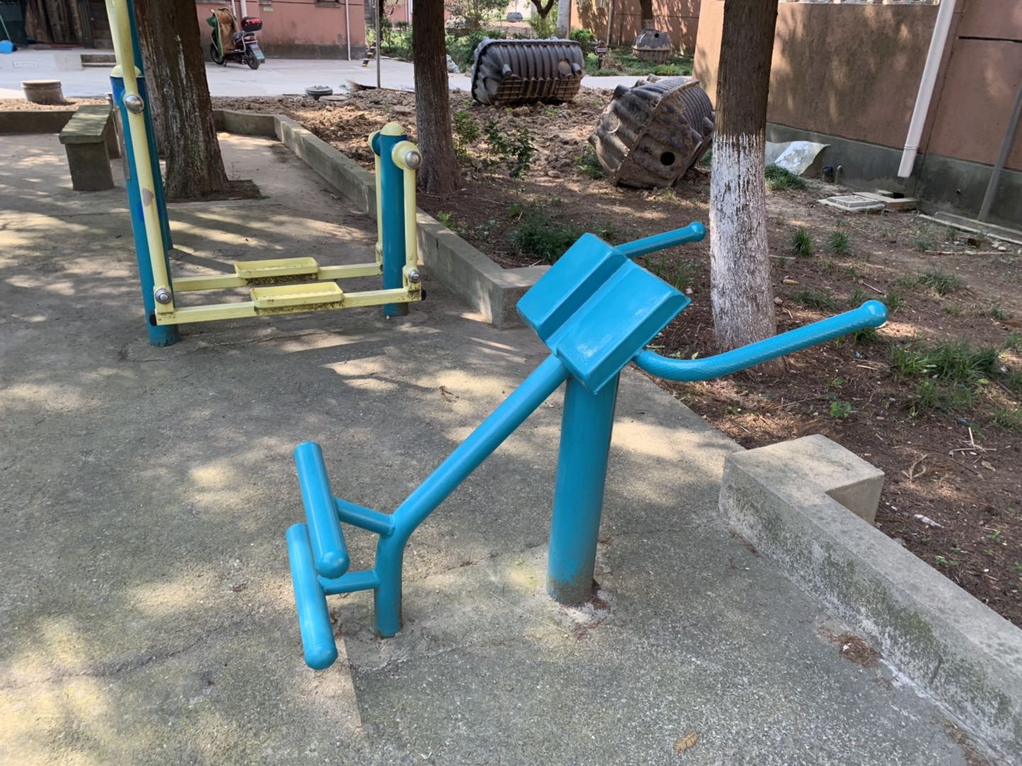 背肌训练器