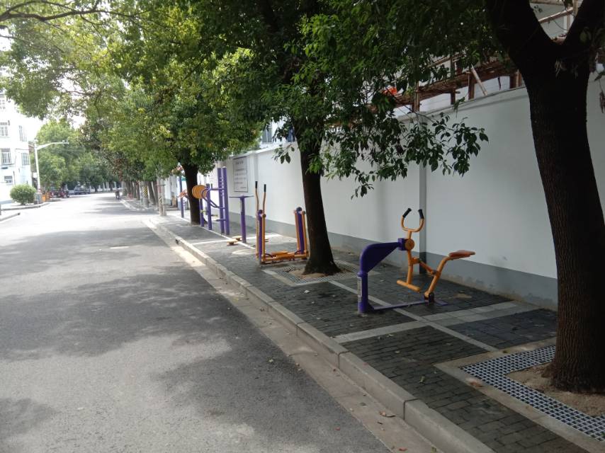 商榻居委会（宝银路）健身点