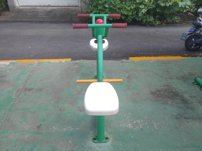 双人蹬腿器