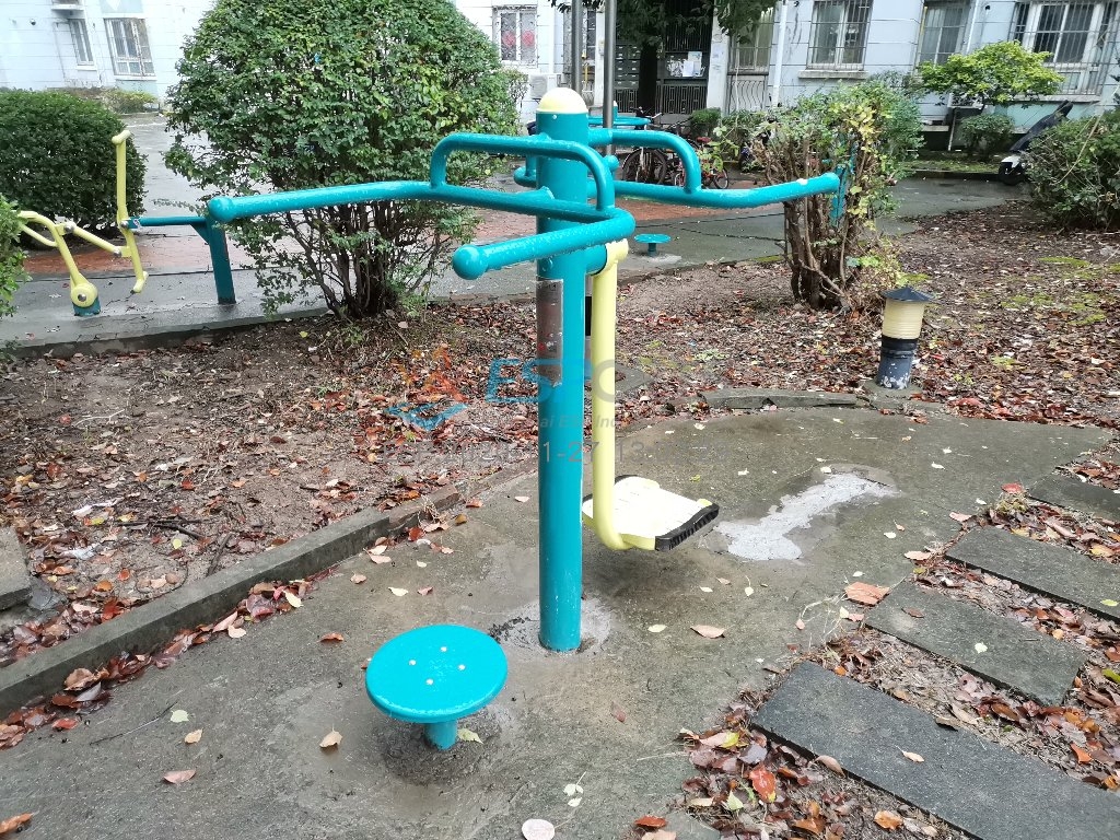 扭腰钟摆器