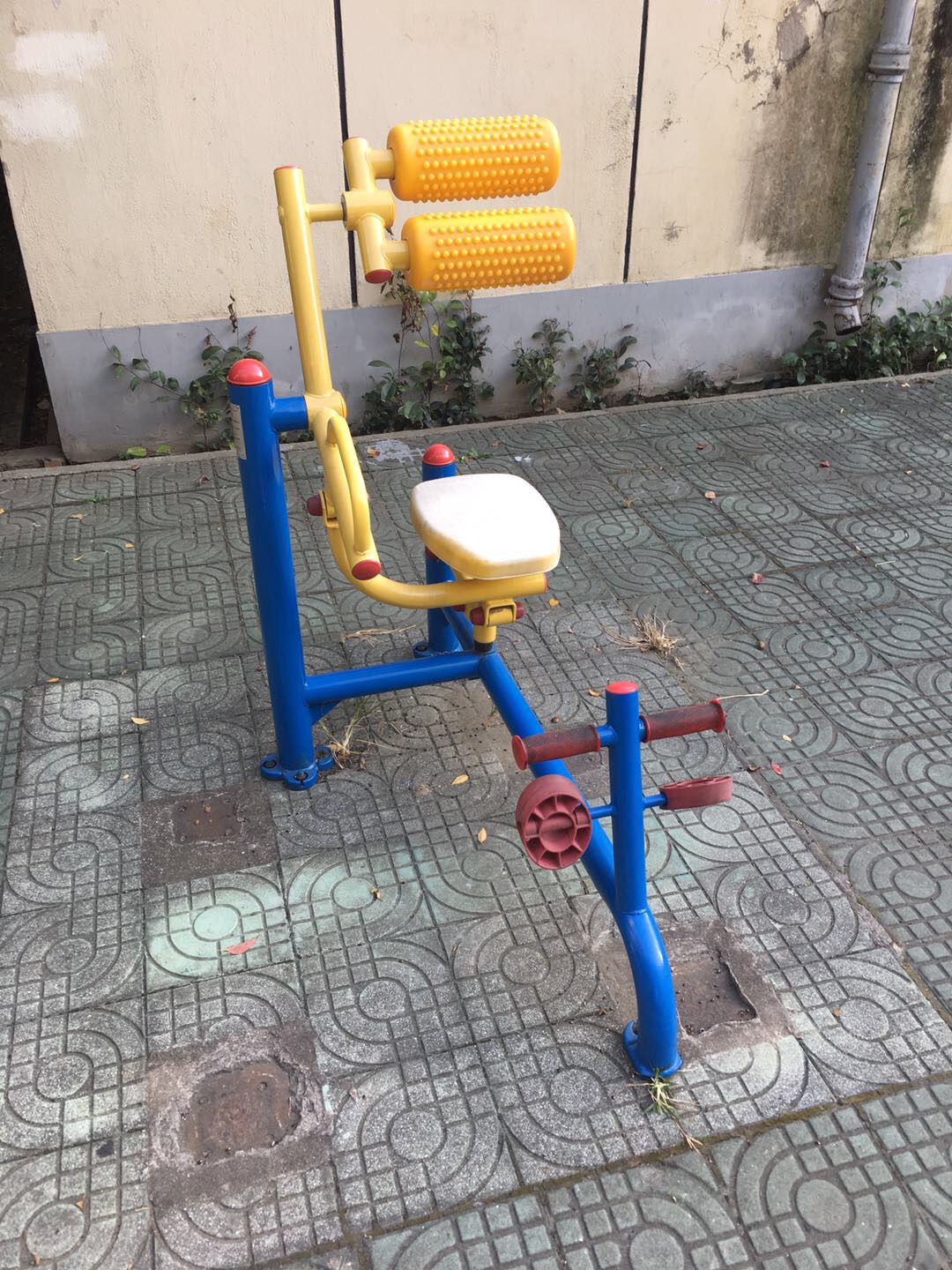 腹背锻炼器
