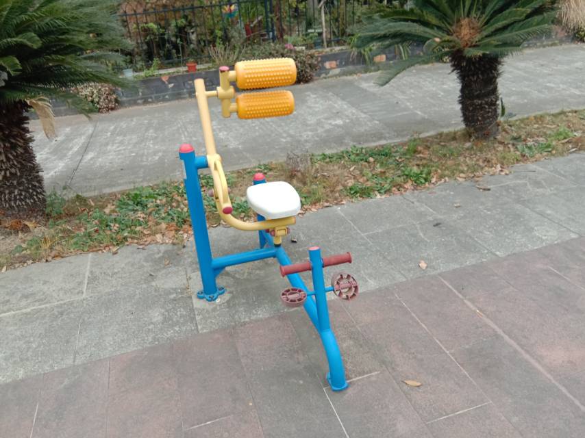 自重腹背锻炼器