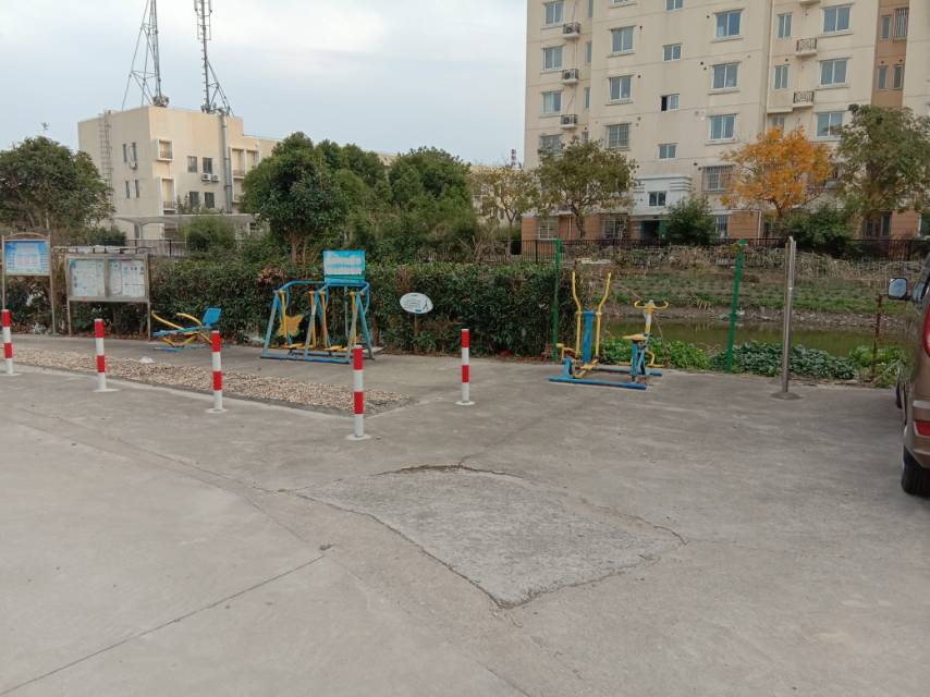 塘路村10组健身点
