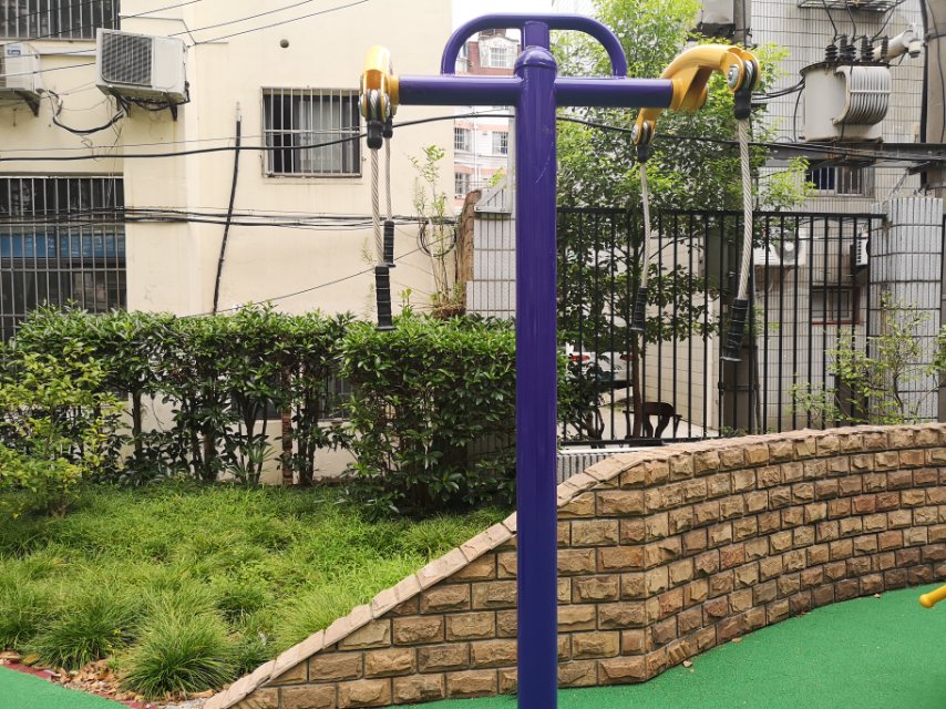 牵引器