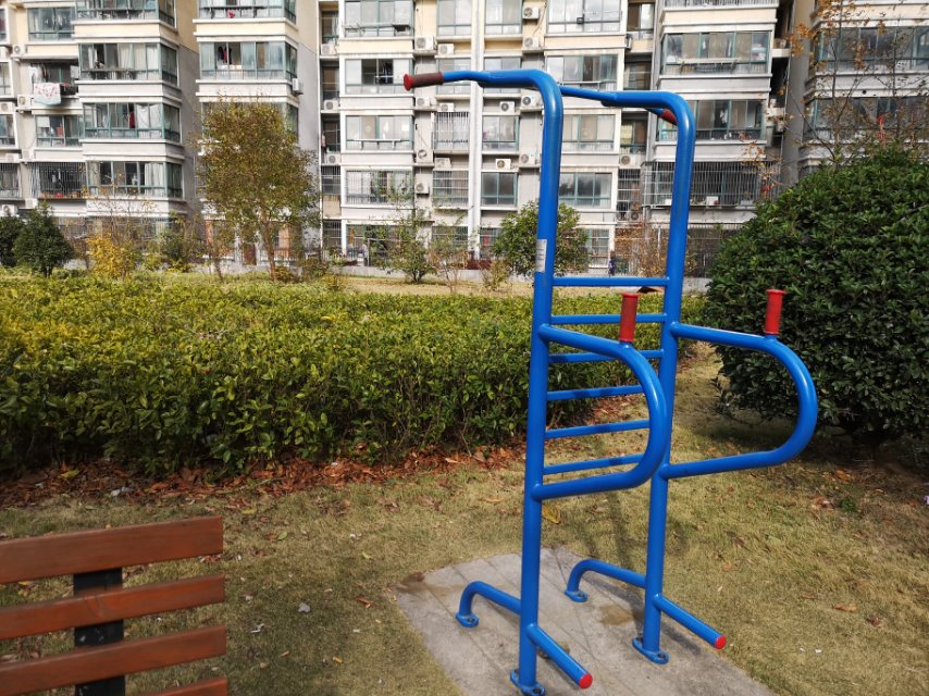 多功能训练器