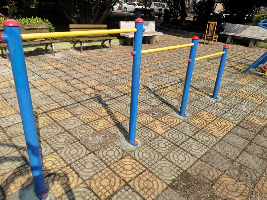 搁腿杠