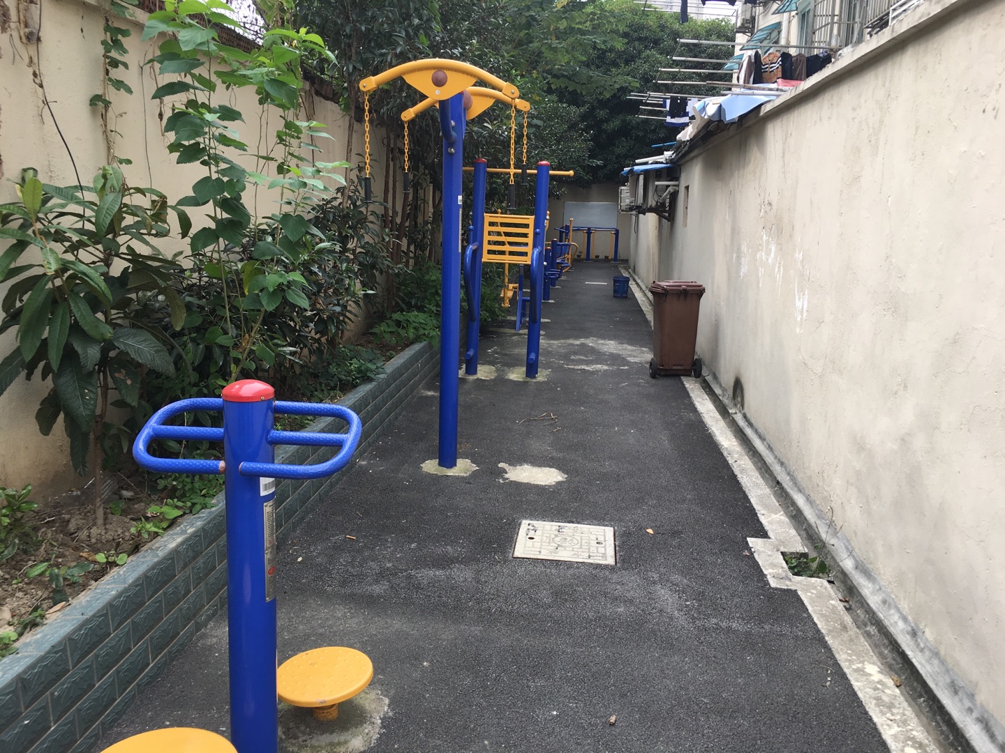 静安区共和新路街道805弄居委健身点（共和新路1200弄）