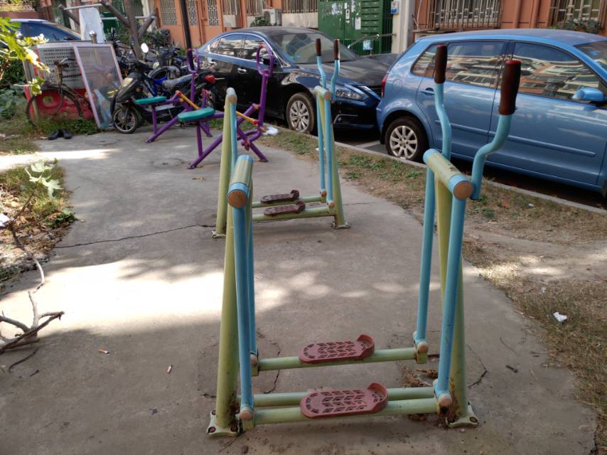 牡丹路399弄健身点