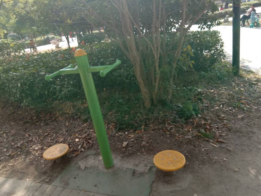扭腰器
