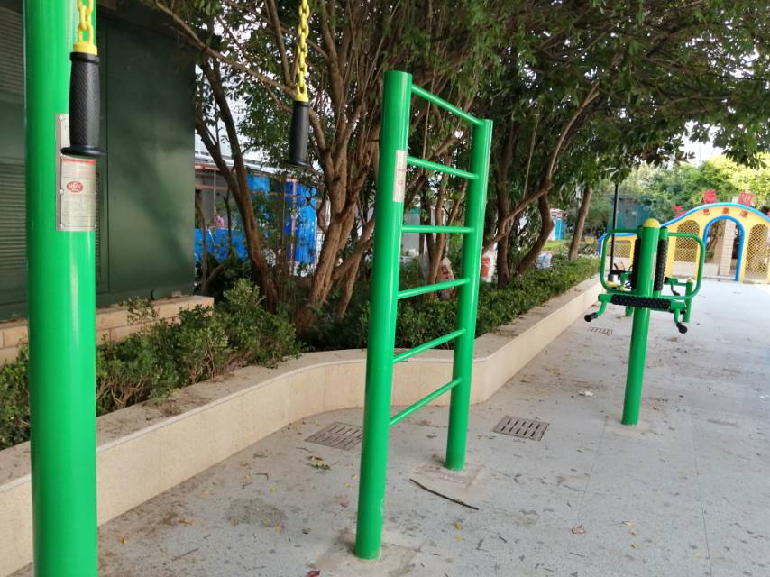 上南四村成山路225号健身点1