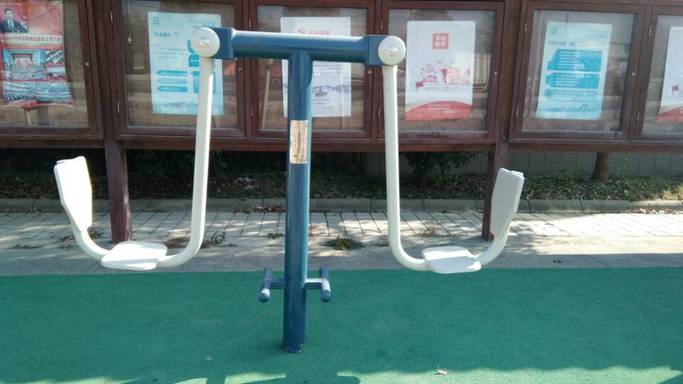 双位坐蹬器