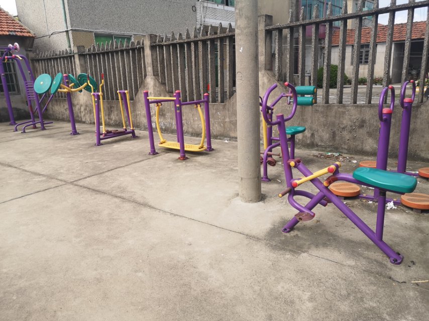 柘林镇营房一区健身点
