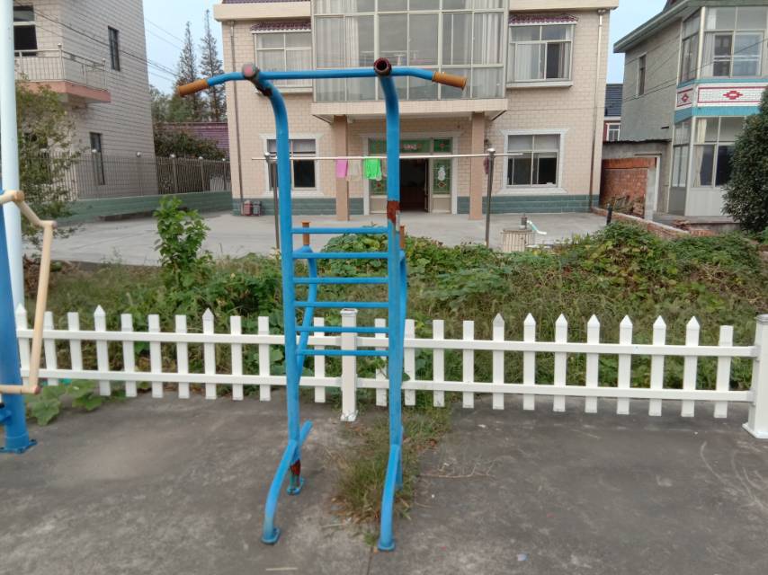 多功能训练器