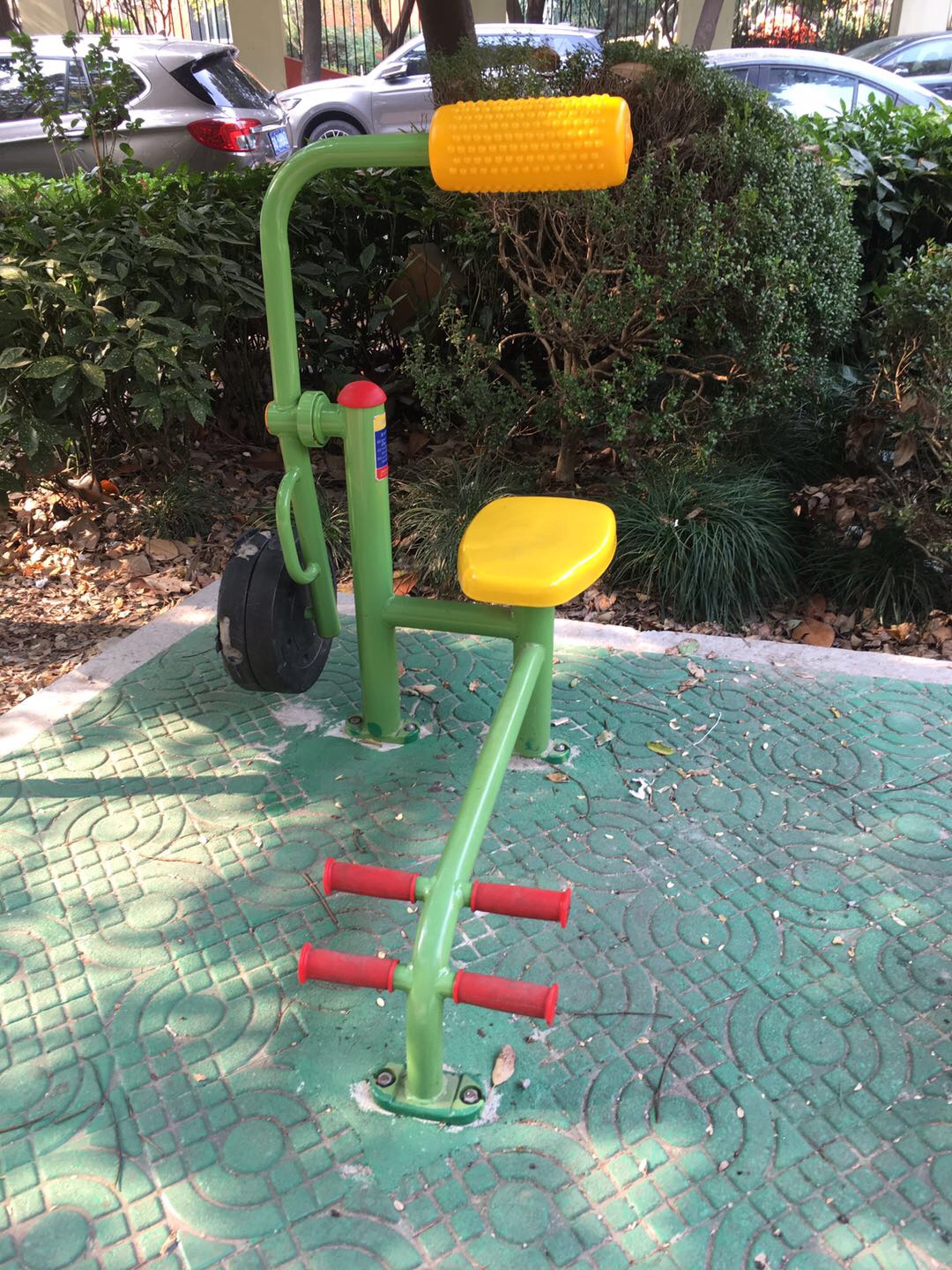 自重腹背锻炼器