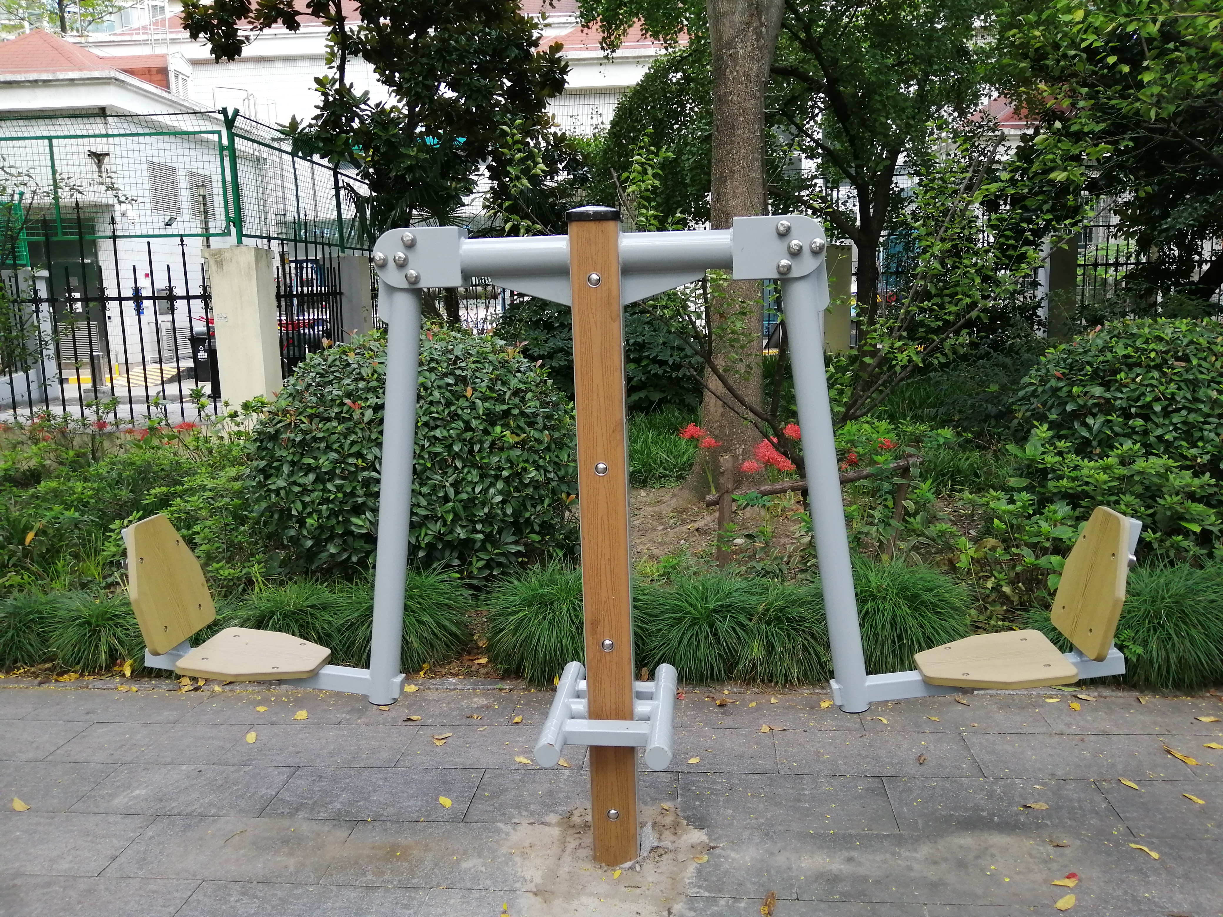 蹬力训练器