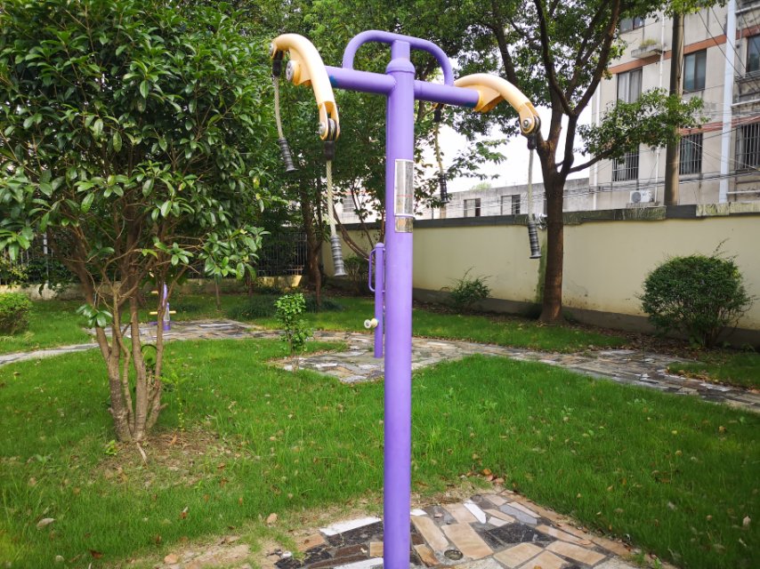 牵引器
