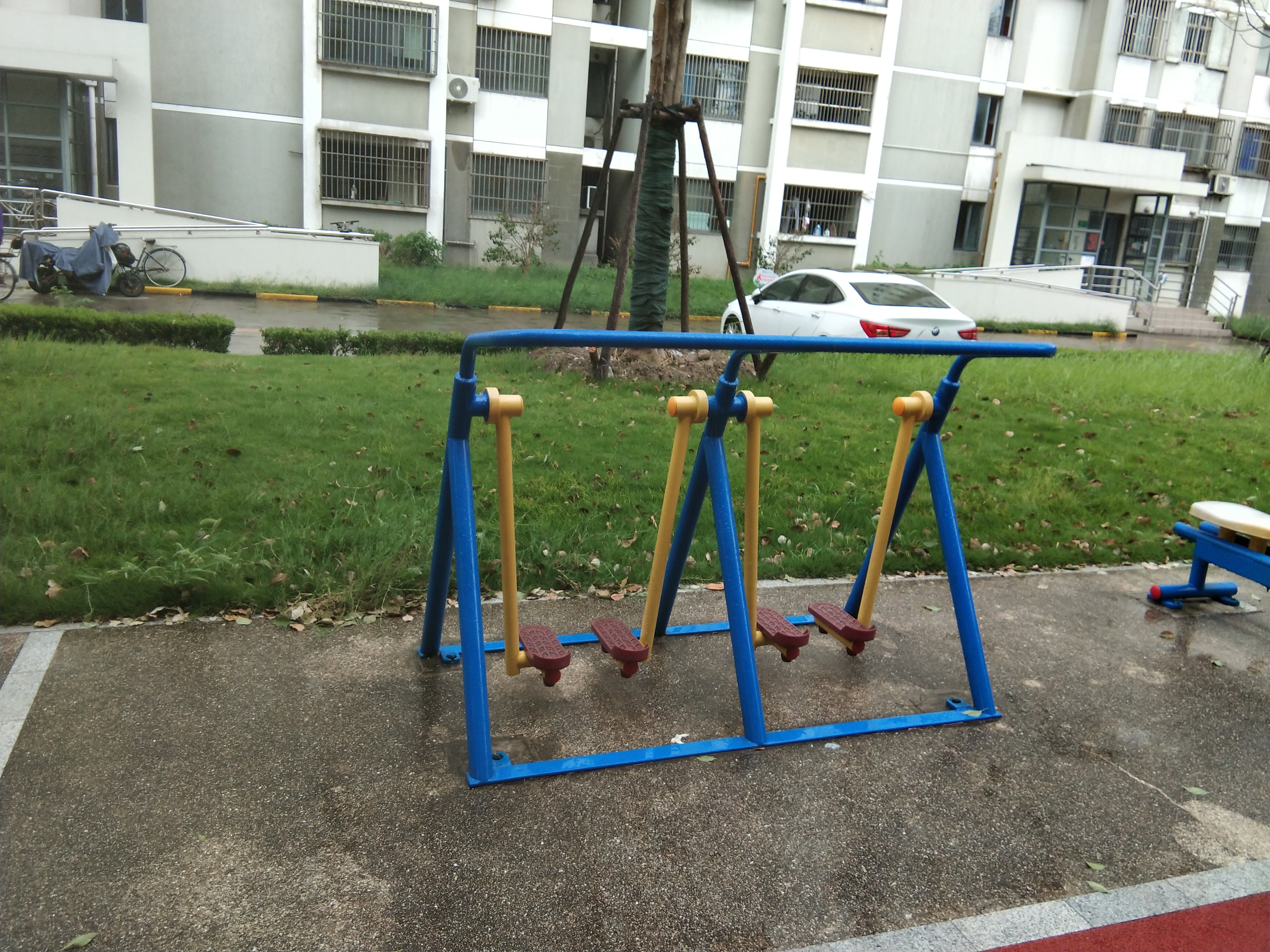 双人漫步器