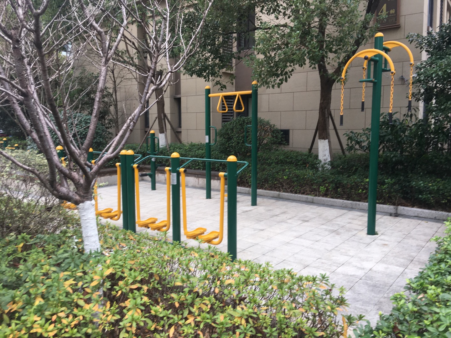馥华里小区市民健身点