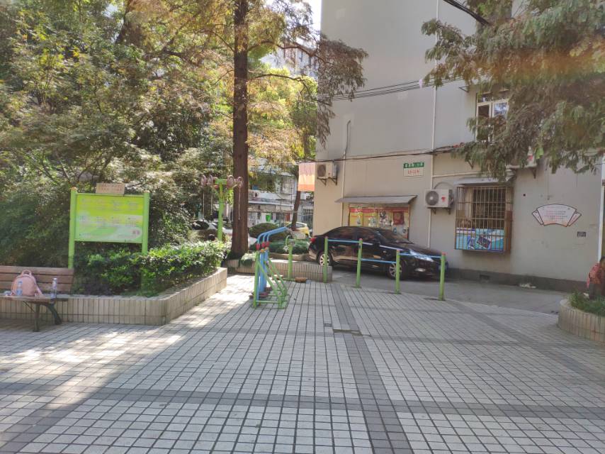 解放社区西园新村健身点