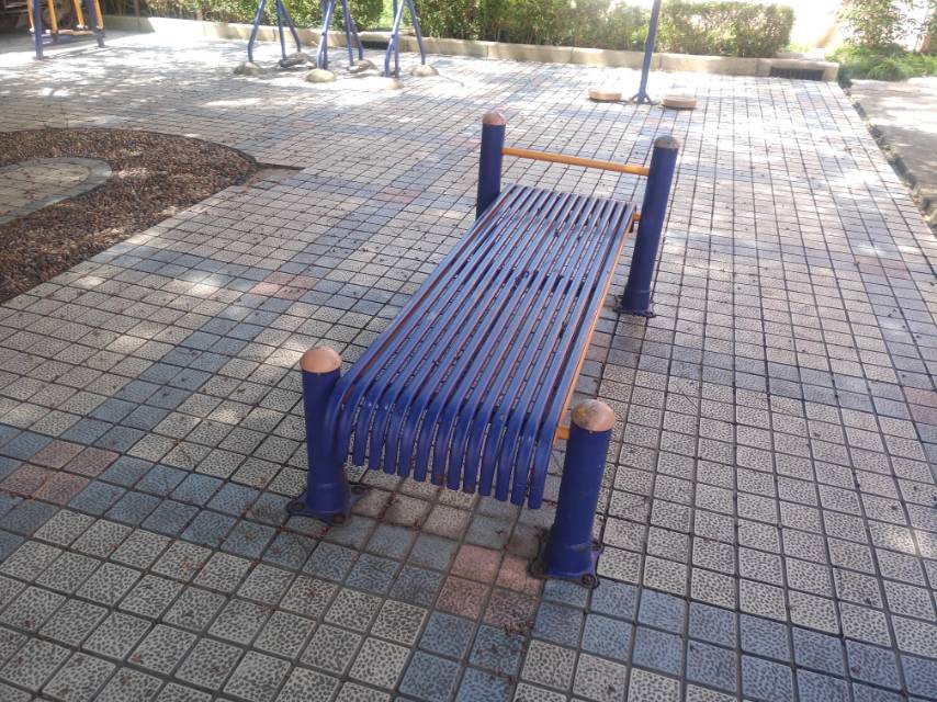 仰卧起平台
