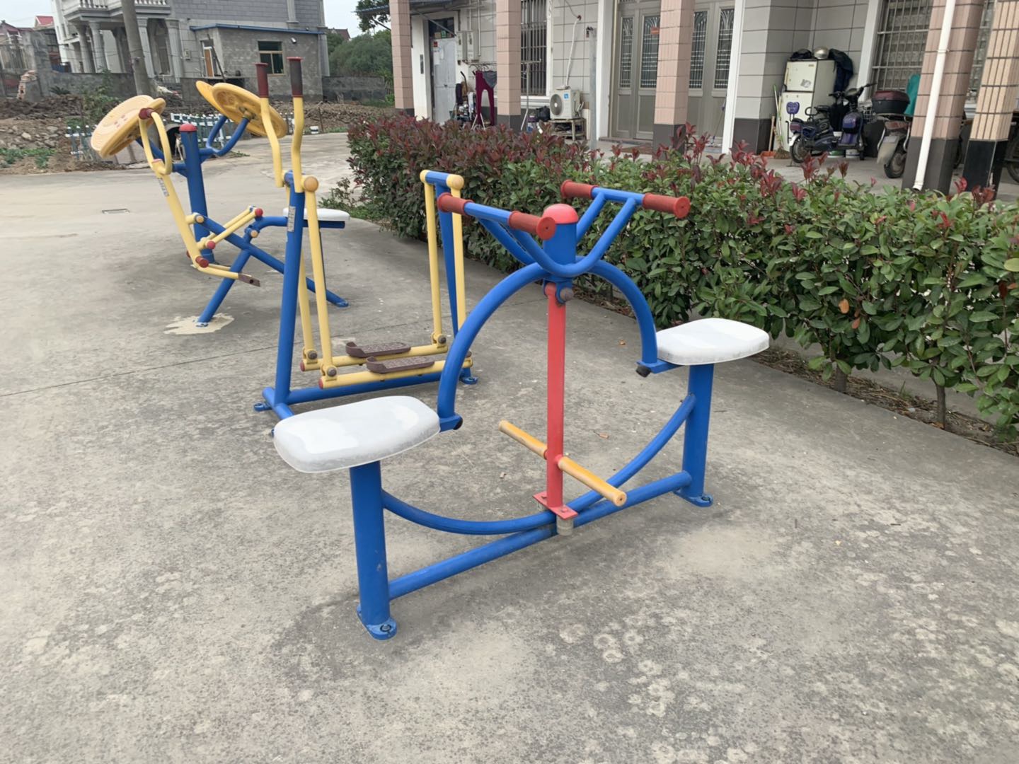 下肢锻炼器