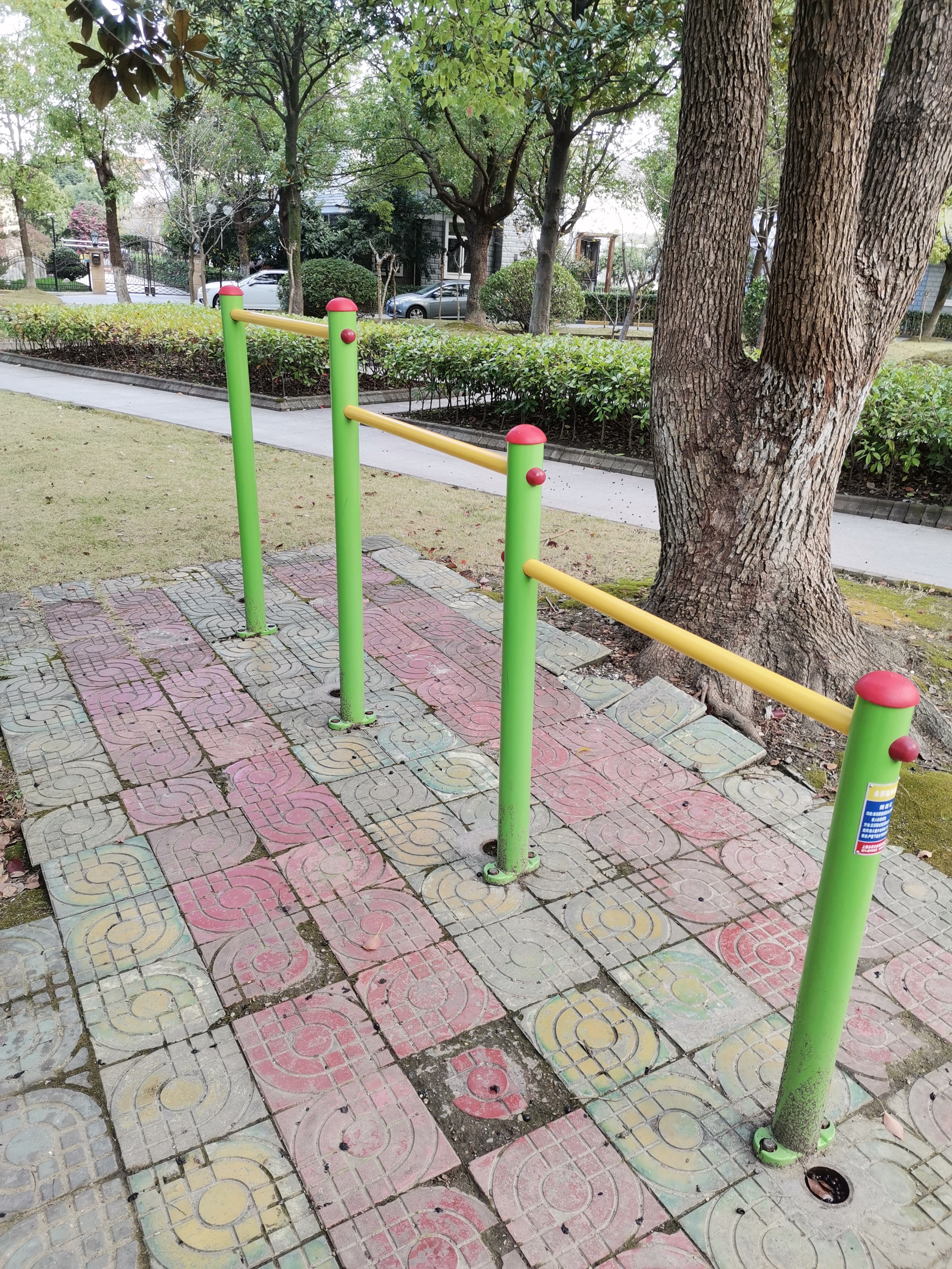 搁腿杠