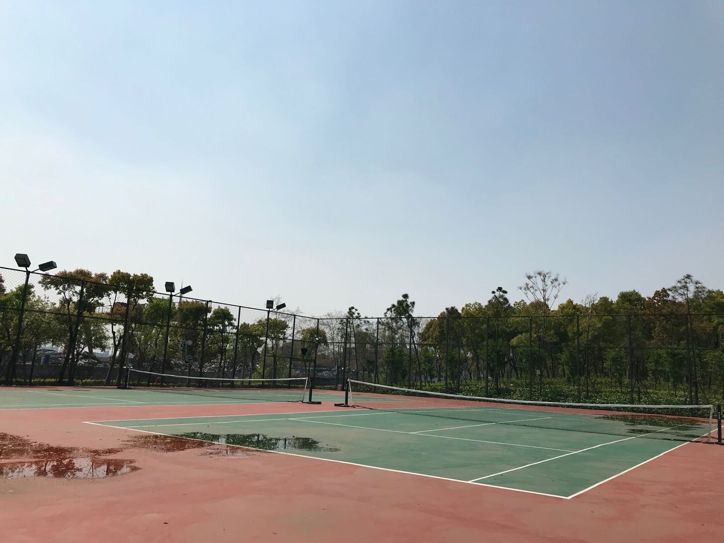 北水湾体育公园北侧市民球场