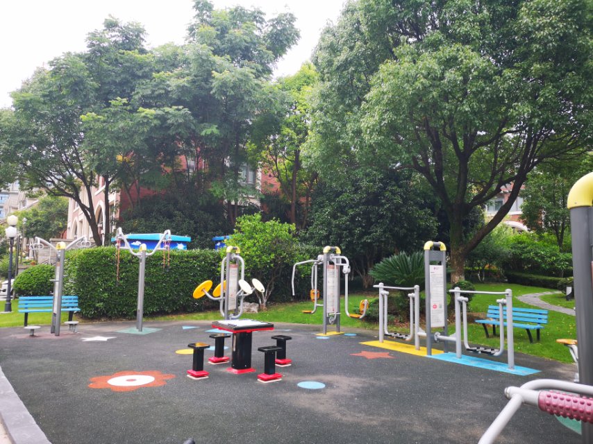 金海街道恒贤居委健身点