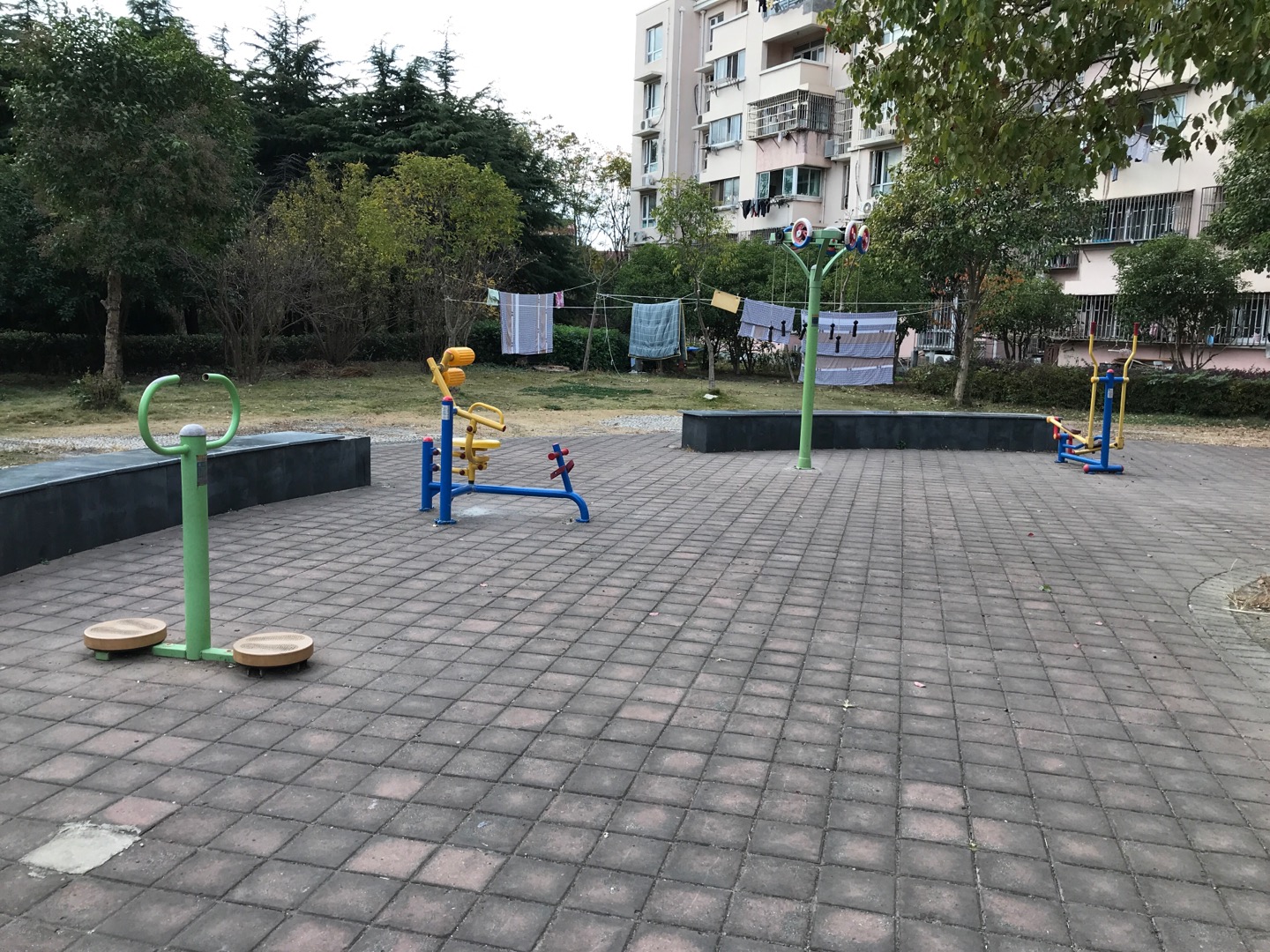 银丰苑健身点2