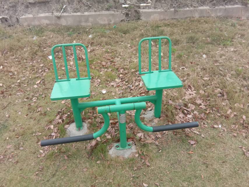 下肢训练器