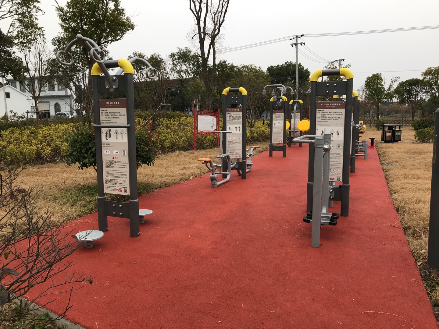 奉城镇蔡家桥村市民益智健身苑点