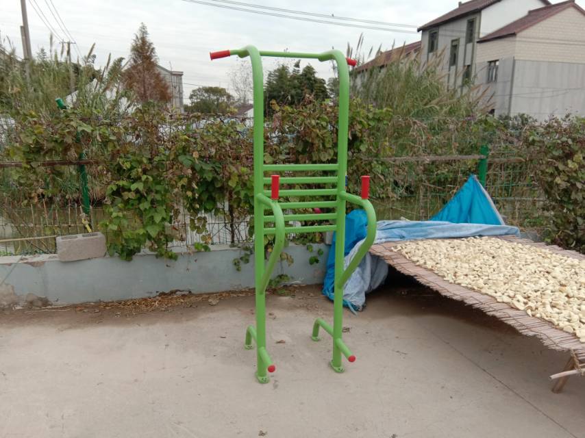 多功能训练器