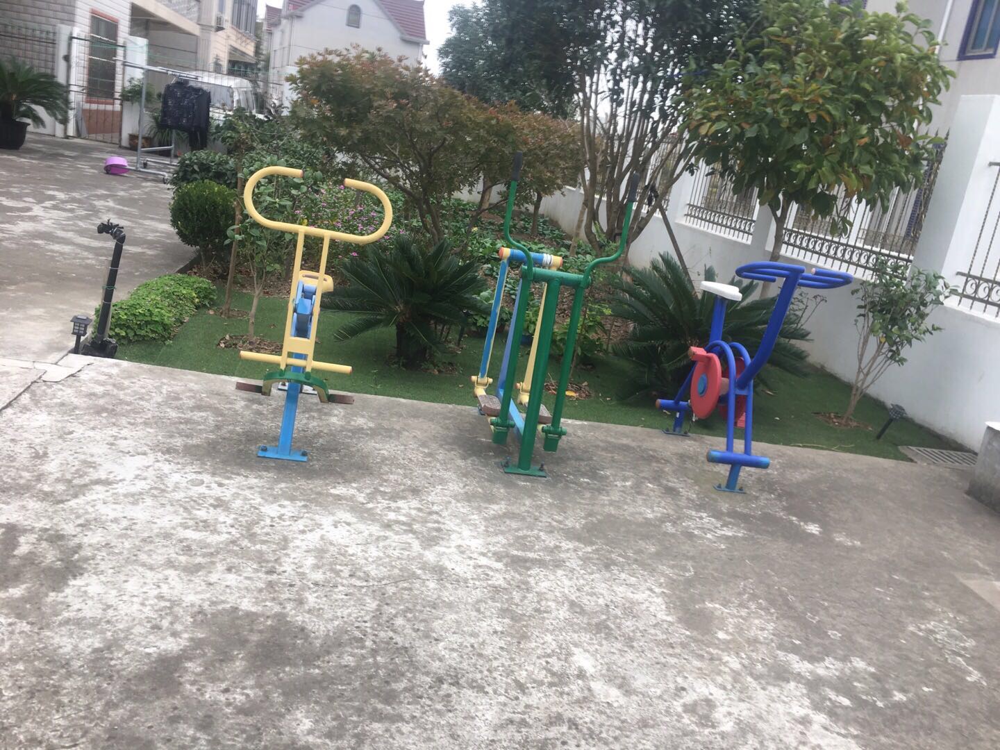 老港镇建港村民委员会健身苑点