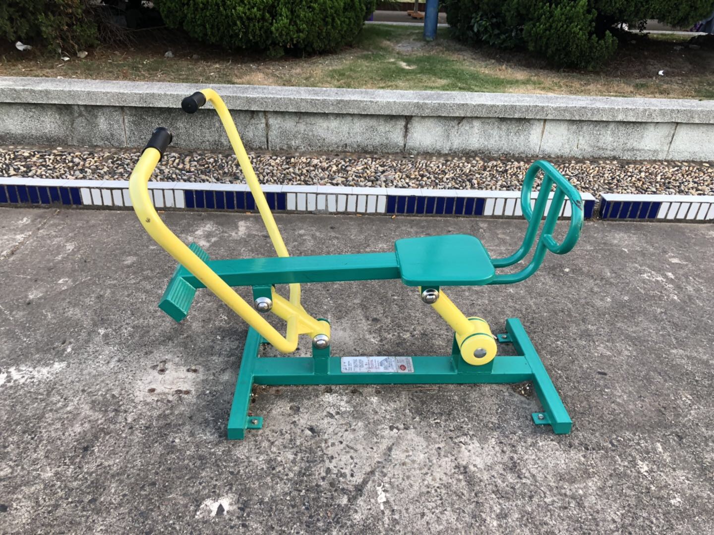 自重式划船器
