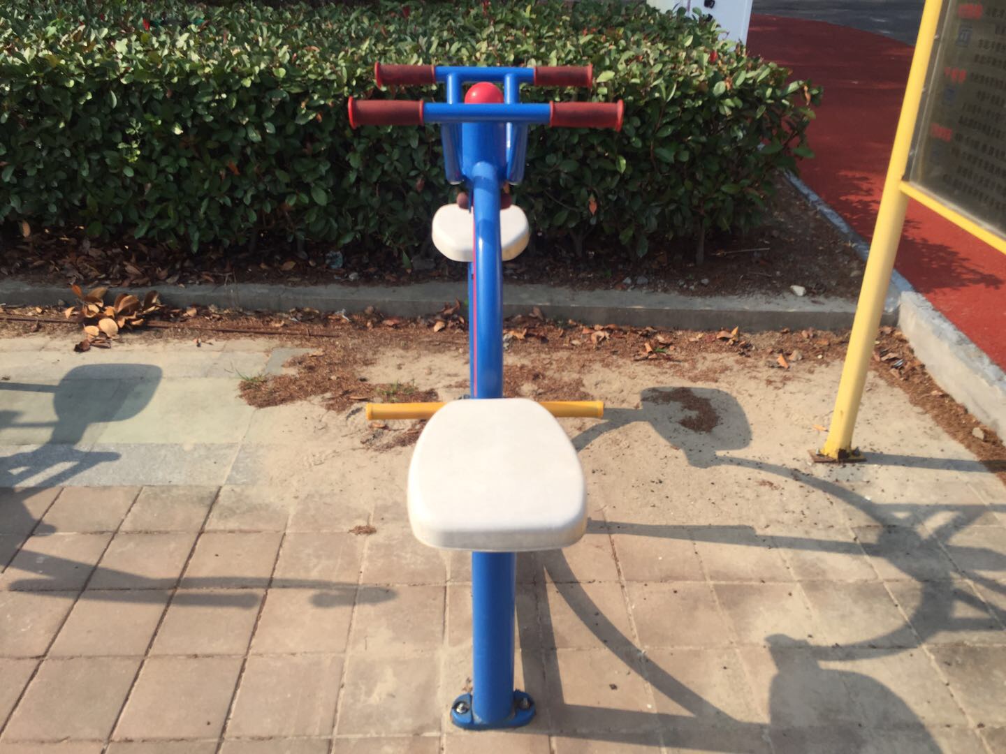 下肢锻炼器