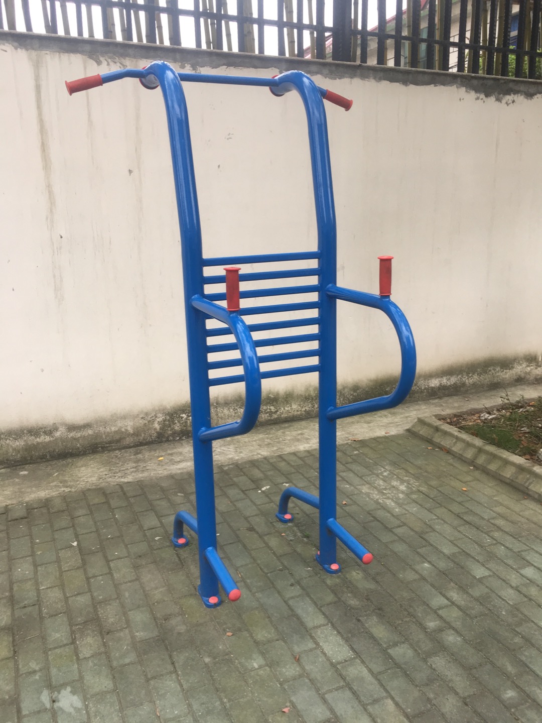 多功能训练器
