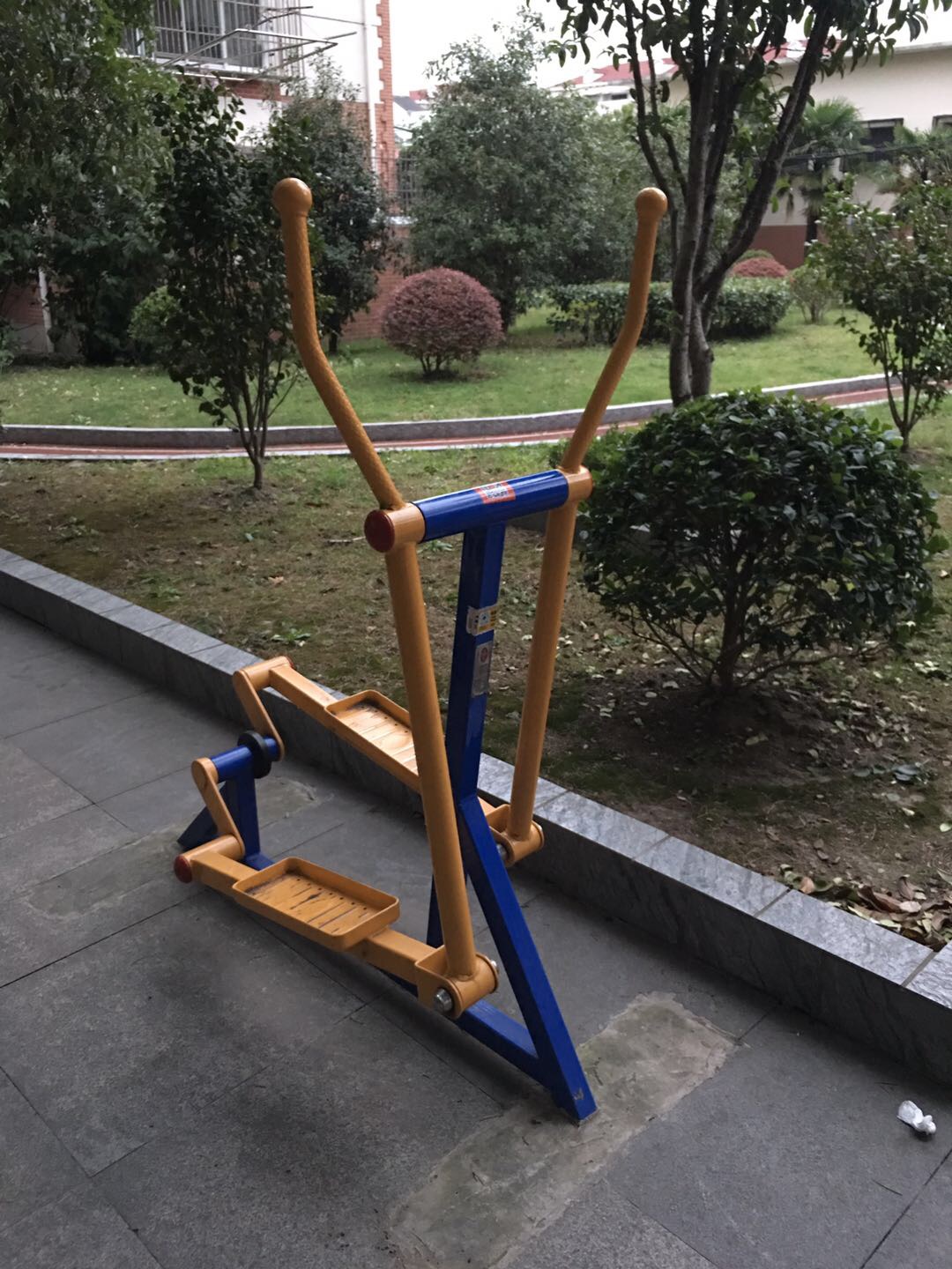室外椭圆机