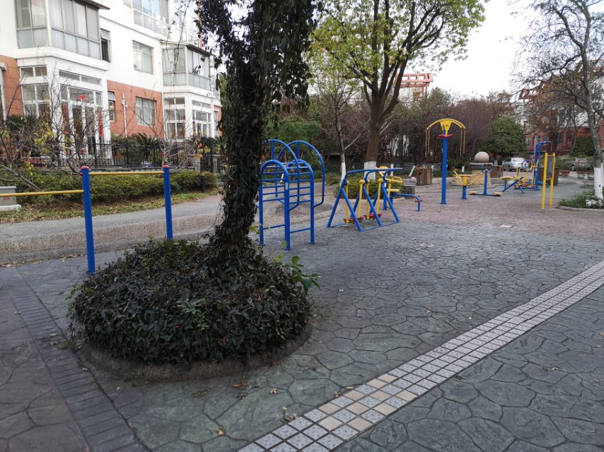 城市经典居委健身苑点