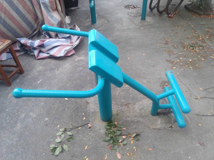 背肌训练器