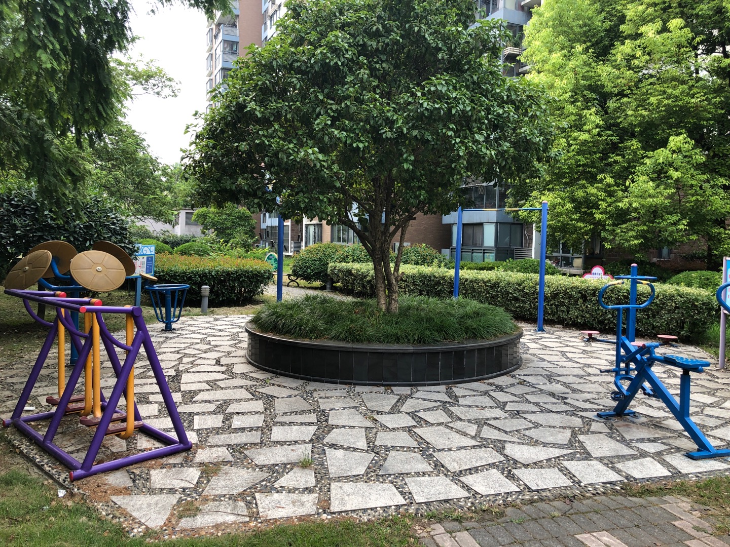 嘉川社区爱琴海小区健身苑点
