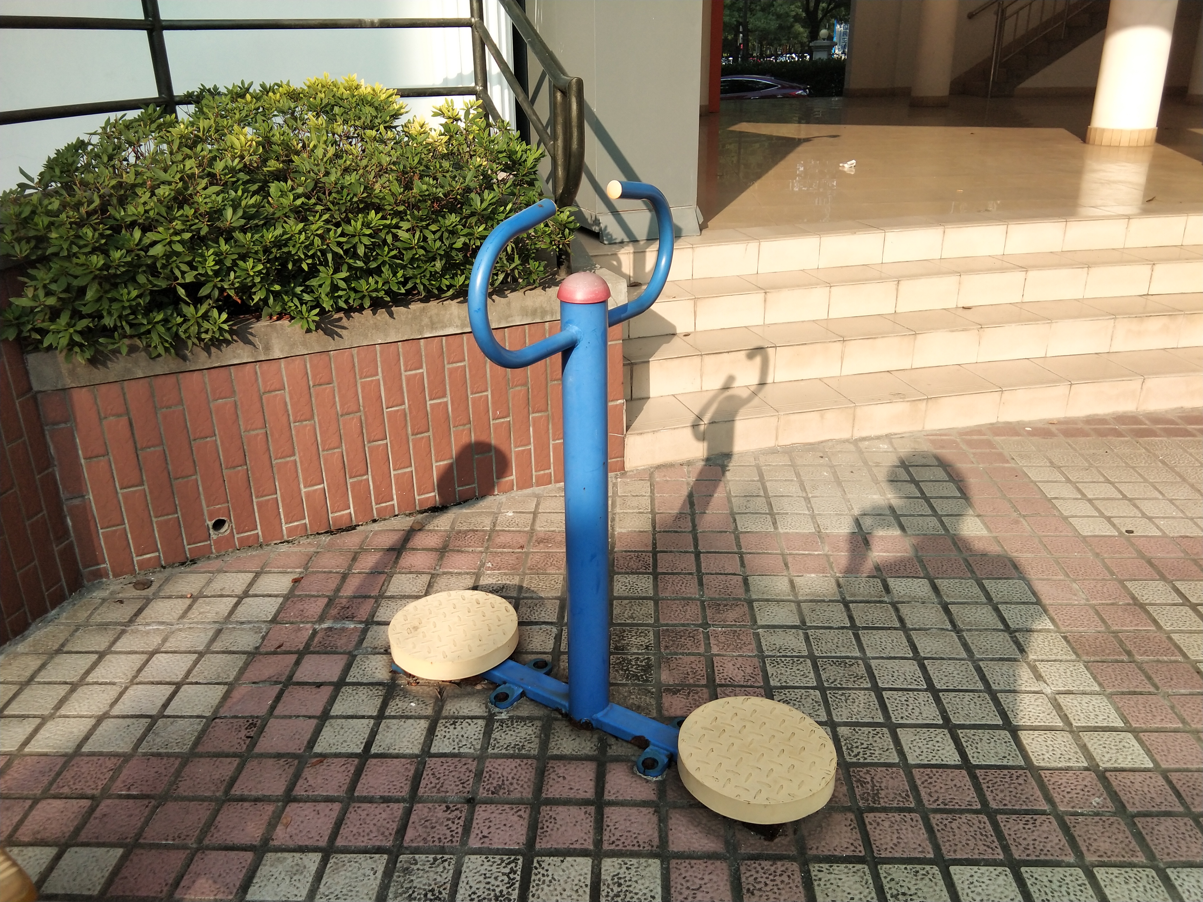 扭腰器