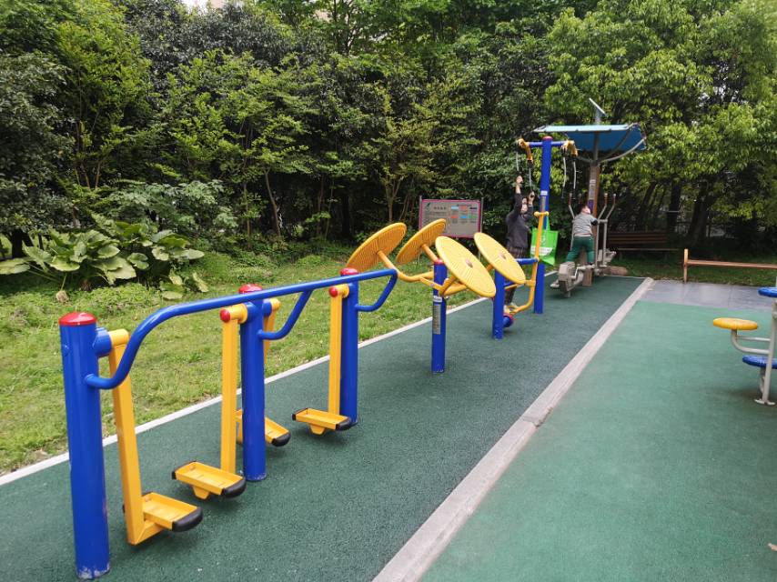 桑园居委益智健身点