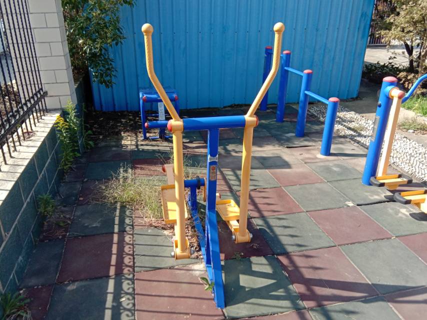 室外椭圆机