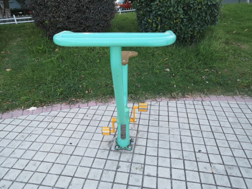直立健身车