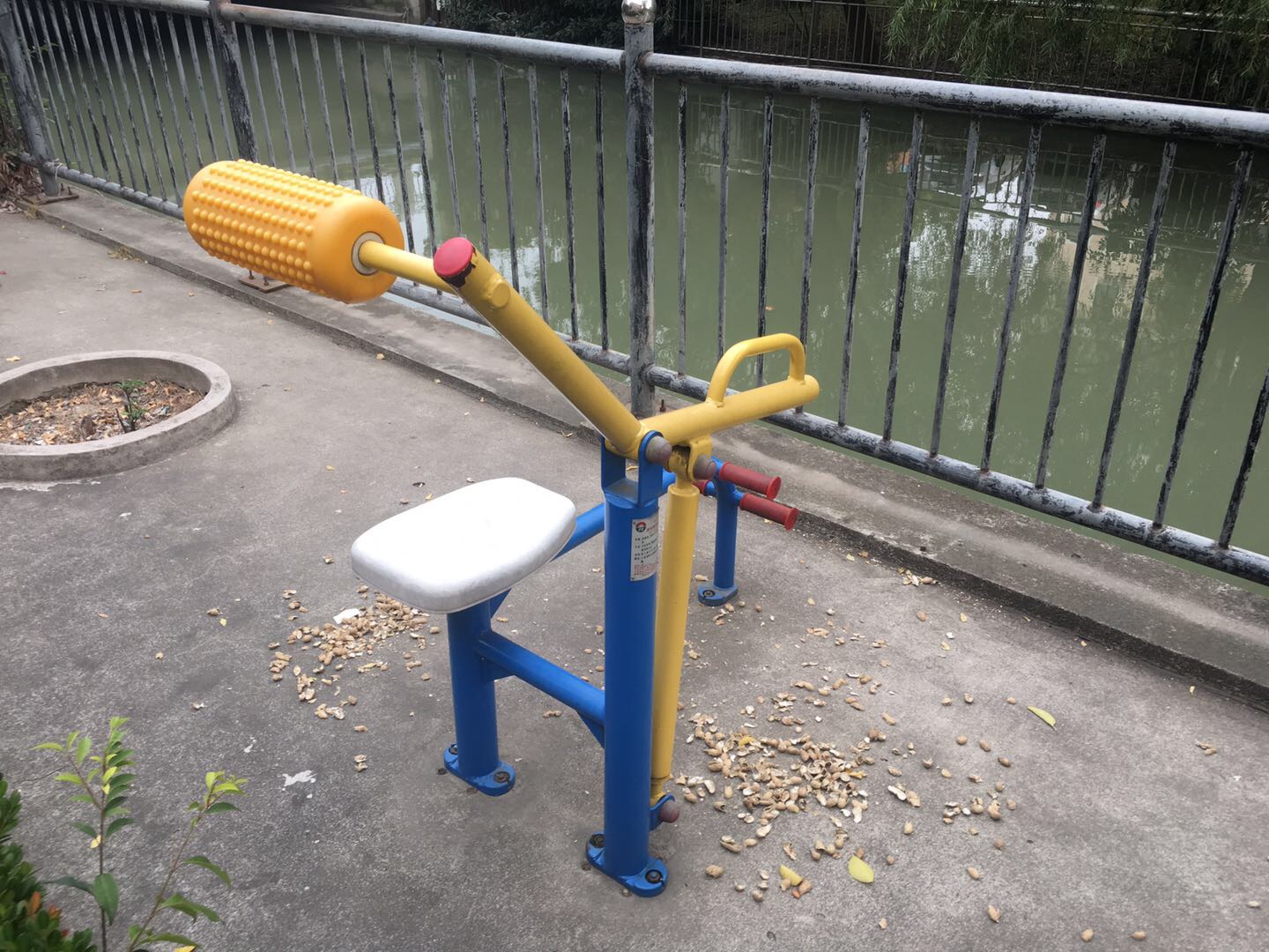 腹背锻炼器